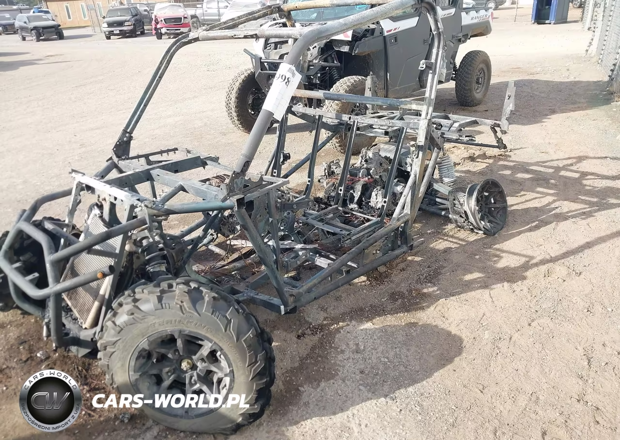 2023 Can-Am Commander Xt 700 VIN:3JBAKAJ20PE000184 - 2