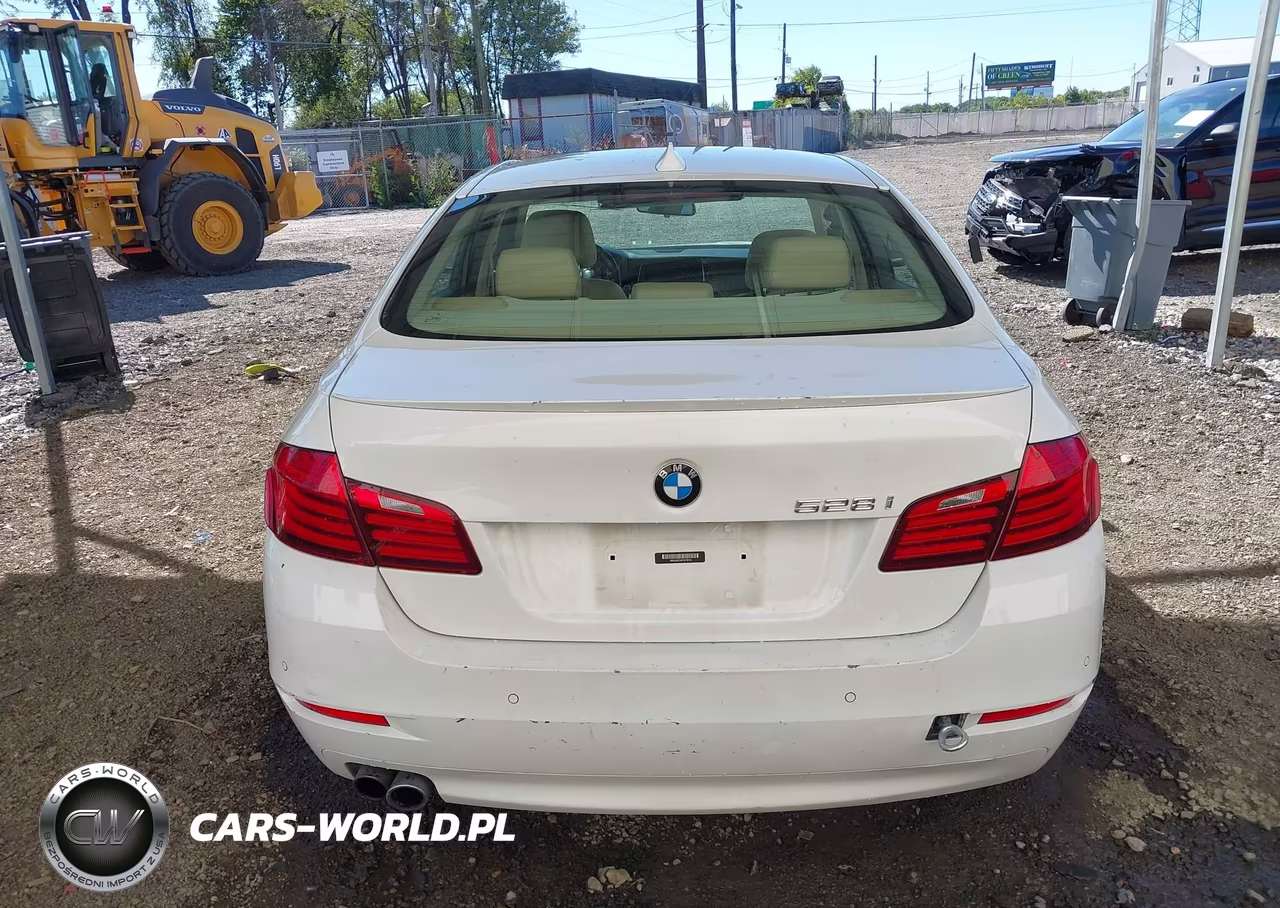 2015 BMW 528I VIN:WBA5A5C54FD516318 - 15