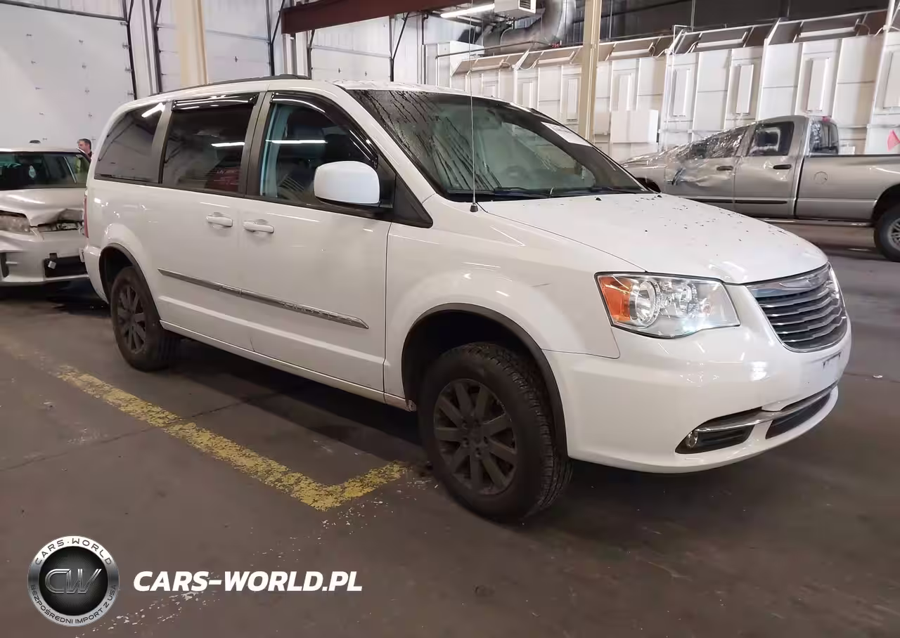 2015 Chrysler Town & Country Touring