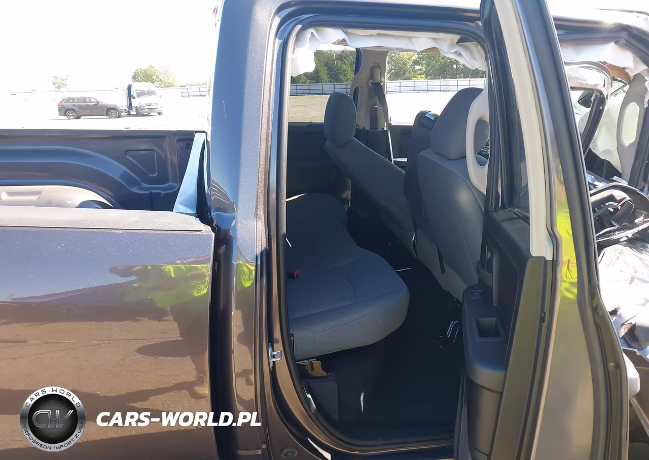 2019 Ram 1500 Classic Tradesman 4X2 6'4 Box VIN:1C6RR6FG0KS686091 - 8