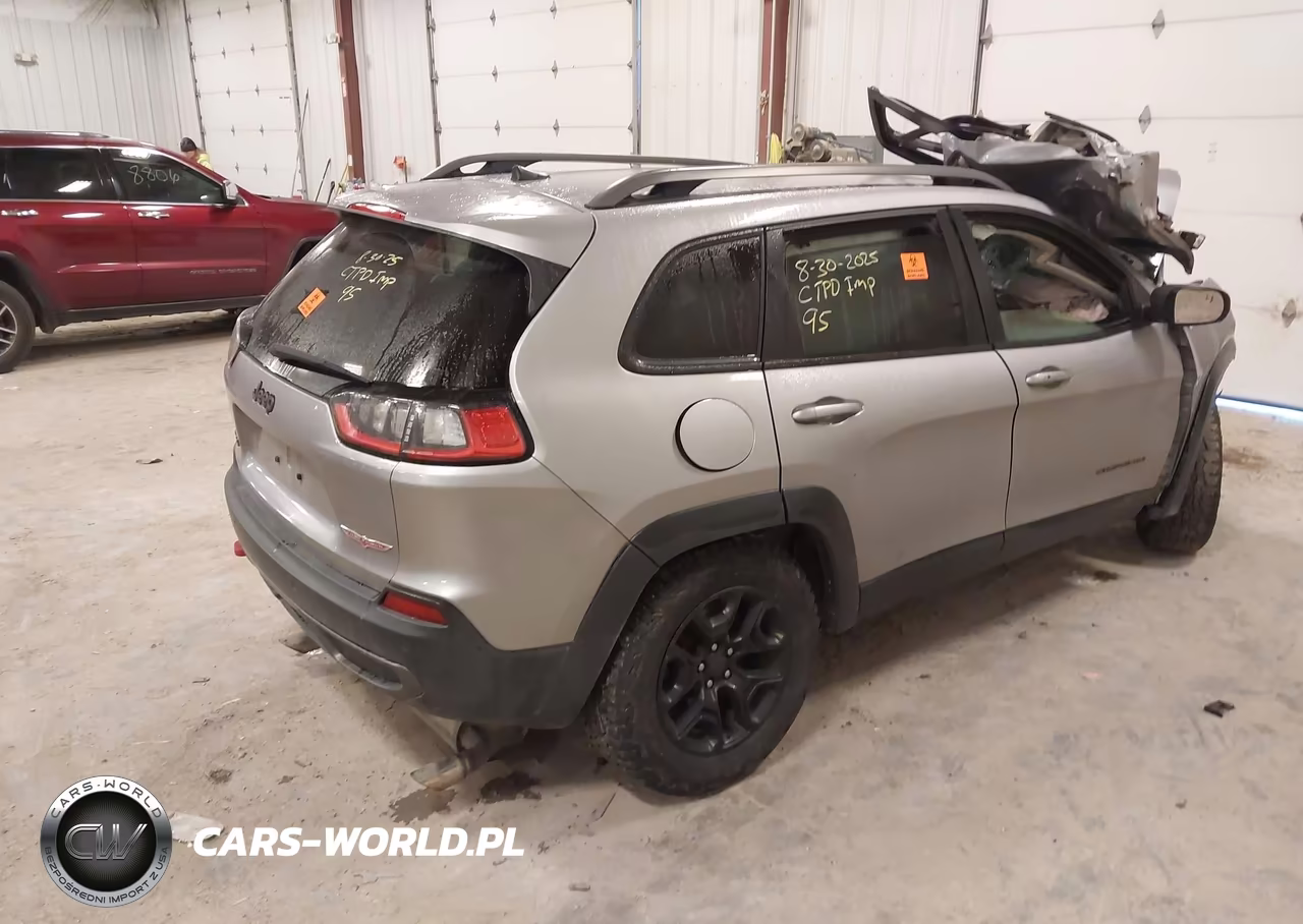 2019 Jeep Cherokee Trailhawk 4X4 VIN:1C4PJMBX2KD186519 - 4
