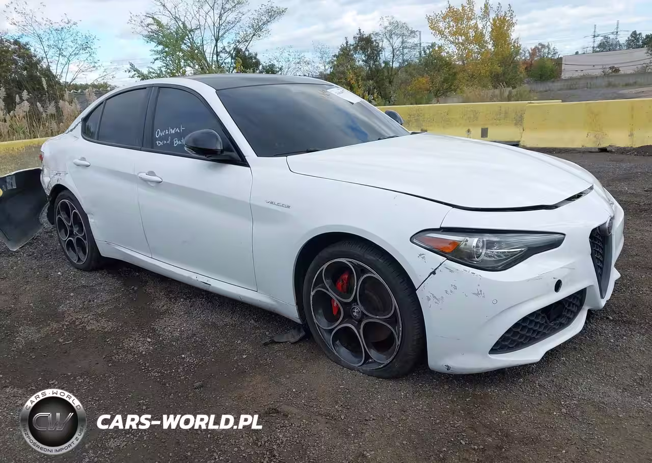 2022 Alfa Romeo Giulia Veloce Awd