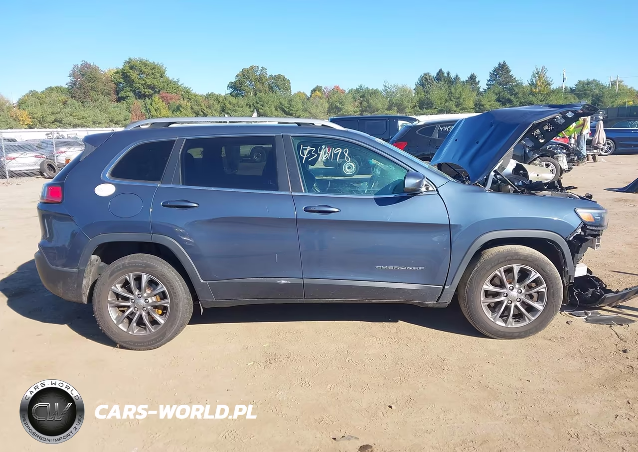2019 Jeep Cherokee Latitude Plus 4X4 VIN:1C4PJMLB2KD429829 - 13