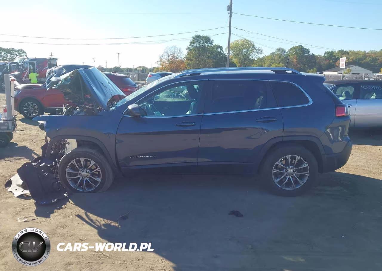 2019 Jeep Cherokee Latitude Plus 4X4 VIN:1C4PJMLB2KD429829 - 14