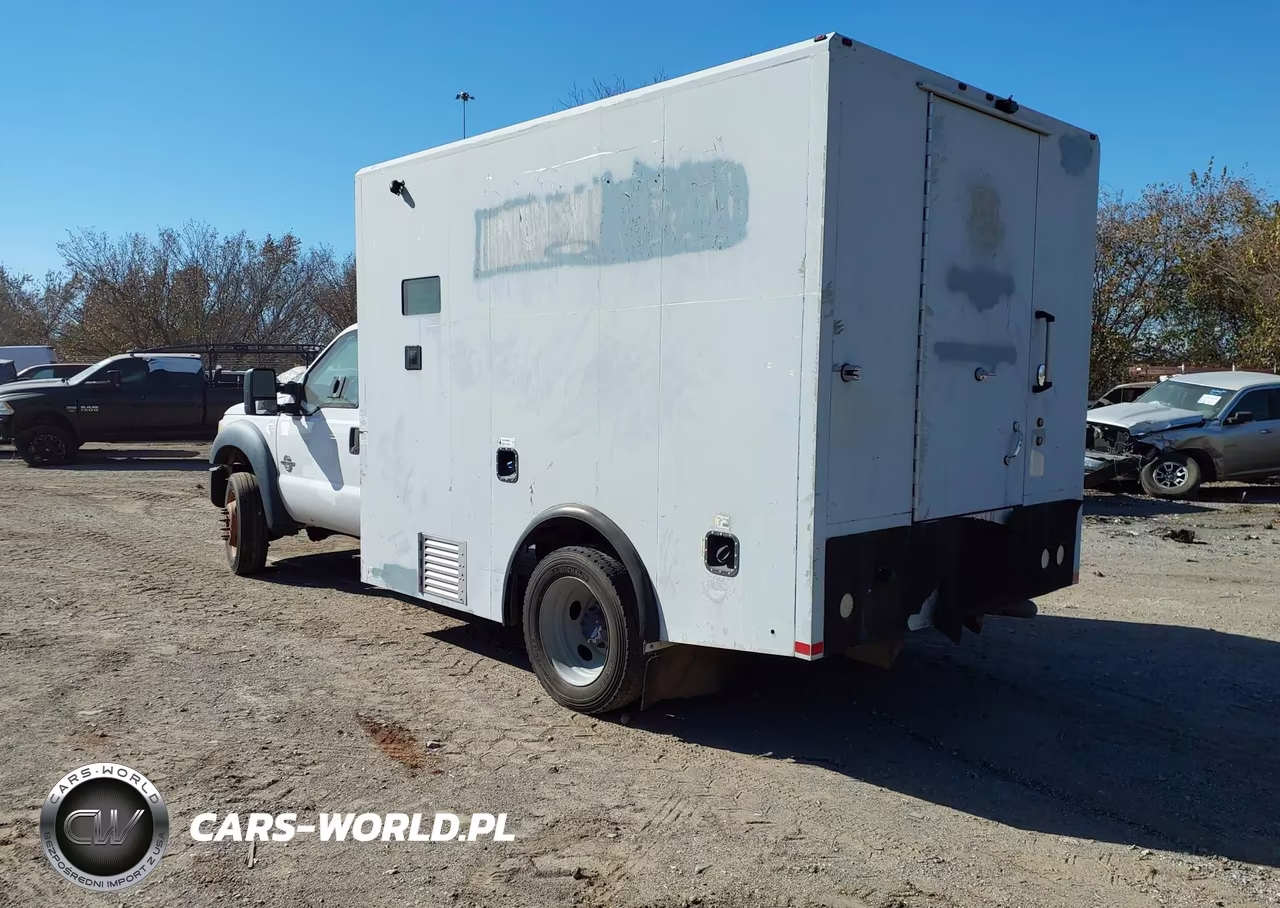 2015 Ford F-550 Chassis Xl VIN:1FDAF5GTXFEC57285 - 3