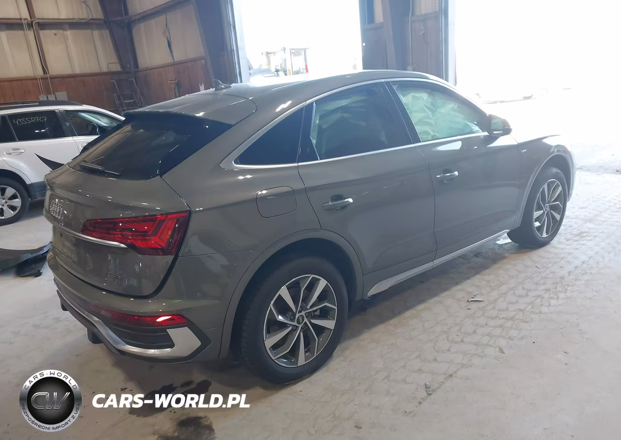 2025 Audi Q5 Sportback Premium Plus 45 Tfsi S Line Quattro S Tronic VIN:WA15AAFY6S2045905 - 4