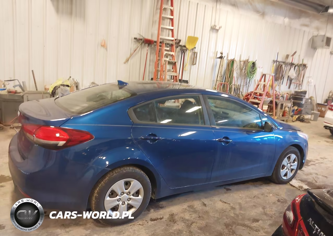 2018 Kia Forte Lx VIN:3KPFK4A71JE256938 - 13