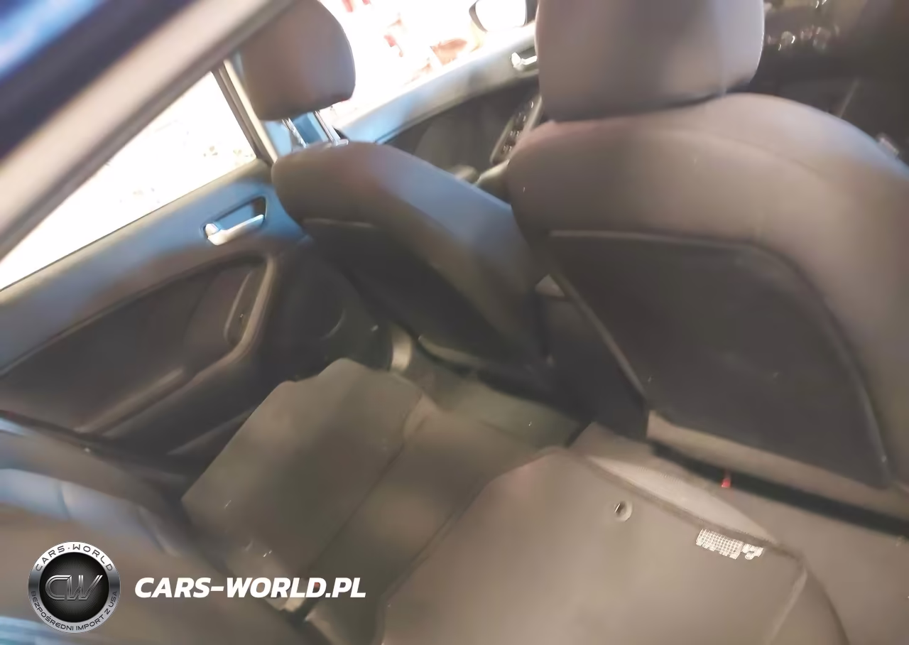 2018 Kia Forte Lx VIN:3KPFK4A71JE256938 - 8