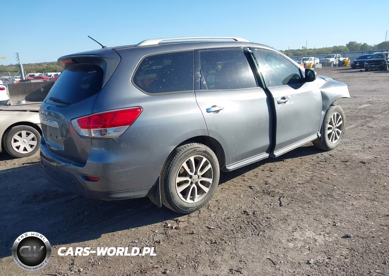 2015 Nissan Pathfinder S VIN:5N1AR2MN8FC663640 - 4