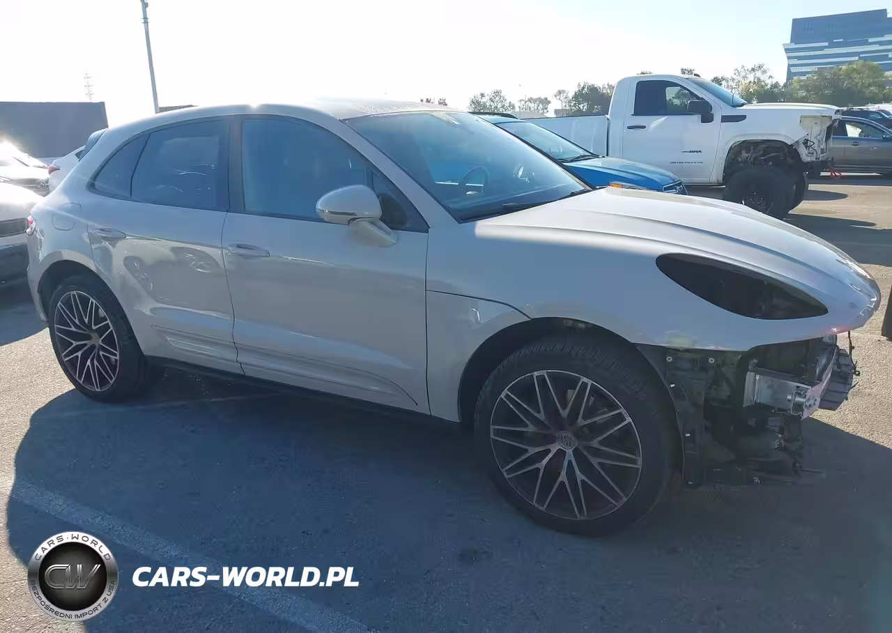 2023 Porsche Macan T