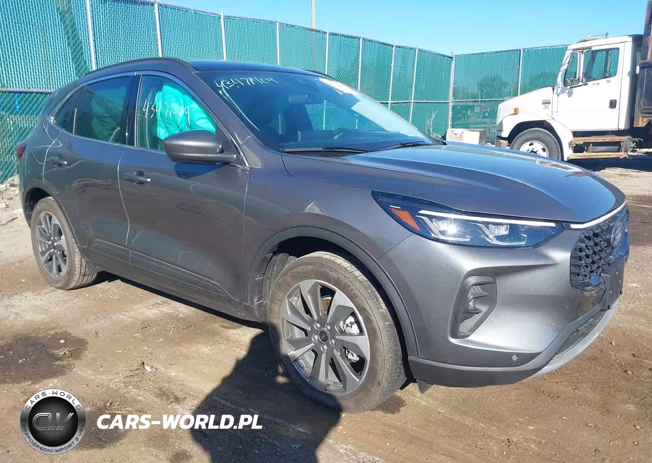 2025 Ford Escape Platinum