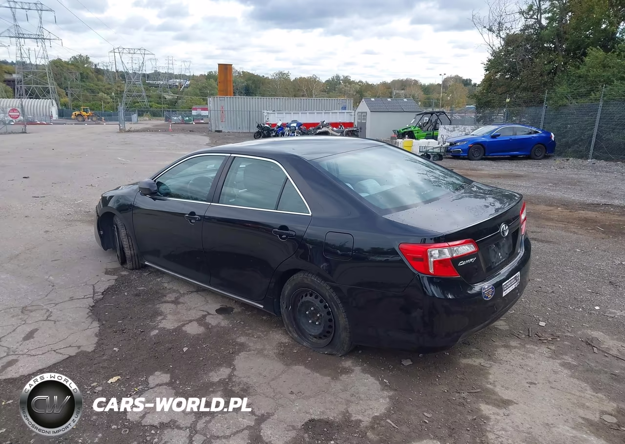 2012 Toyota Camry Le VIN:4T4BF1FK2CR268164 - 3