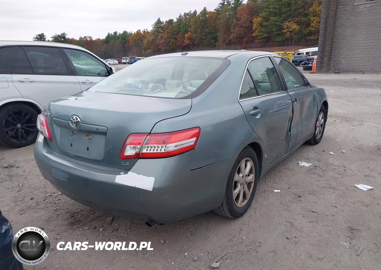 2011 Toyota Camry Le VIN:4T1BF3EK8BU701444 - 4