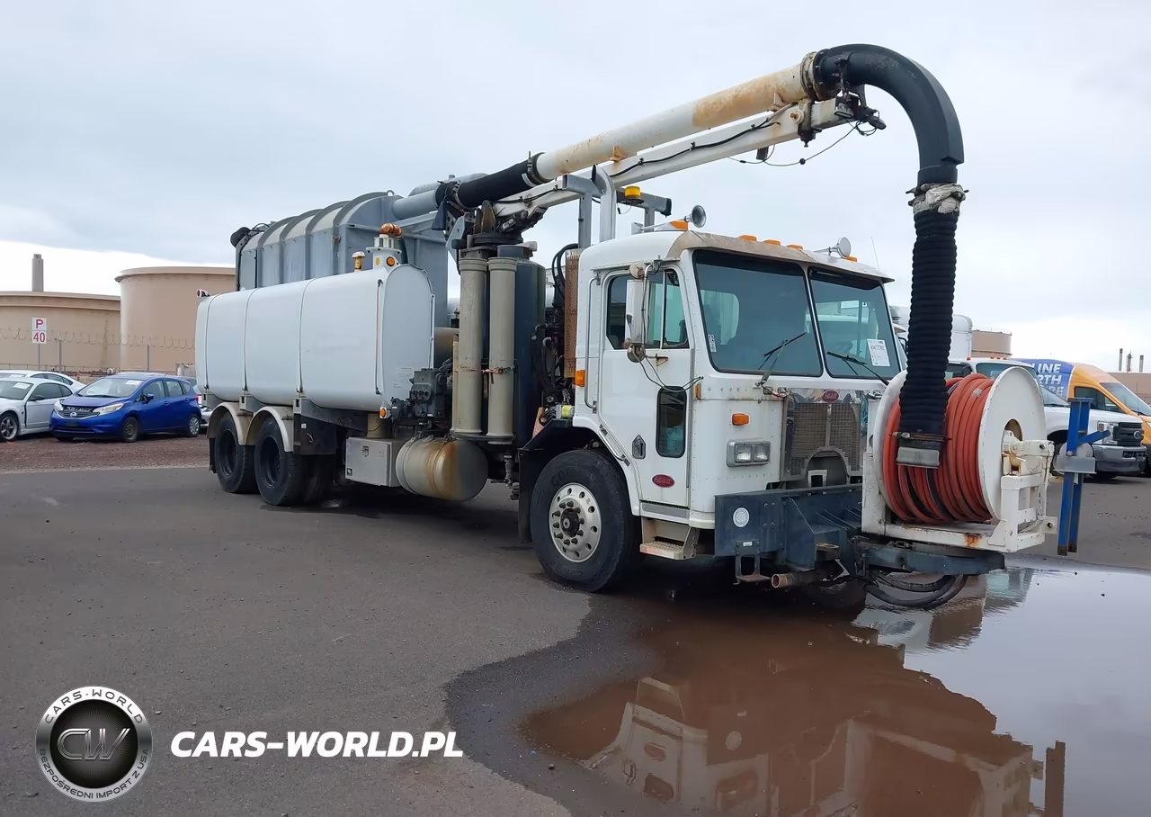 2006 Peterbilt 320