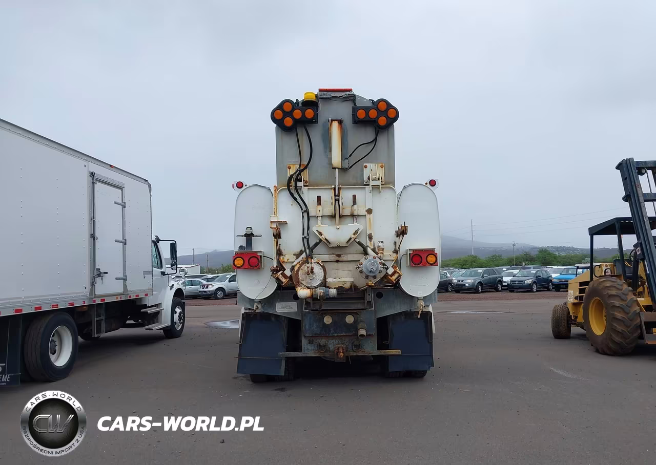 2006 Peterbilt 320 VIN:1NPZL00X06D717083 - 19