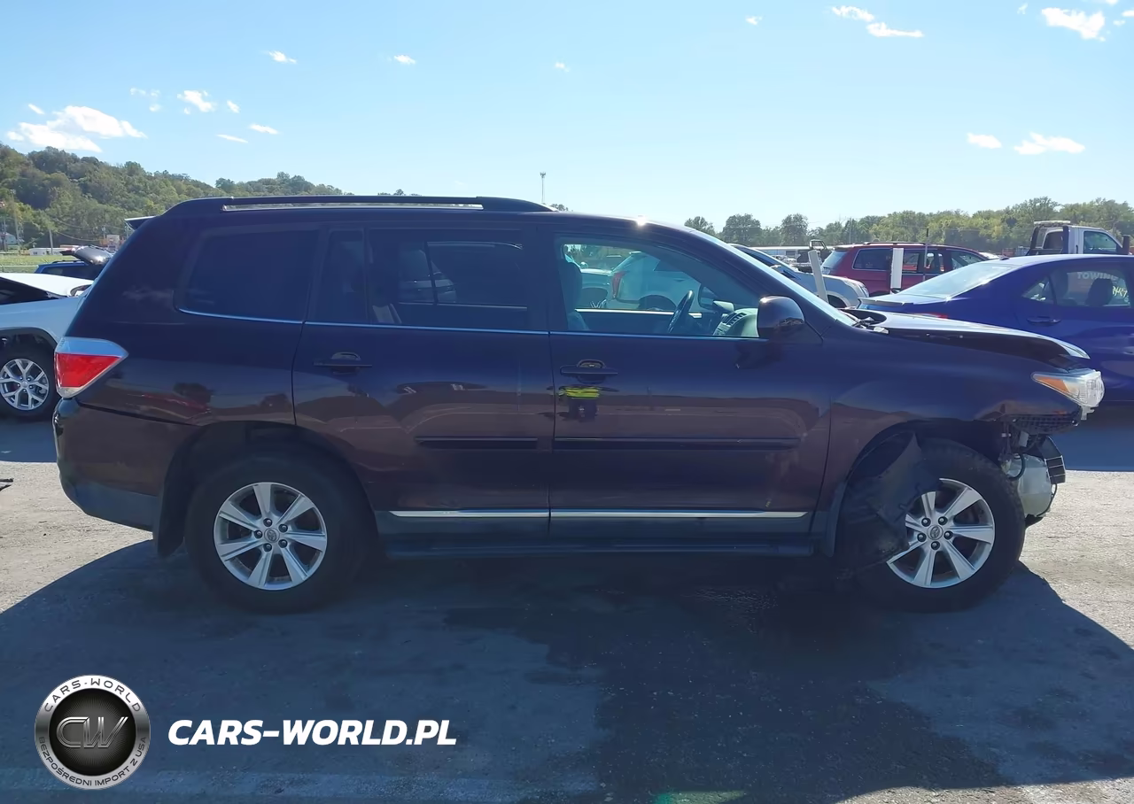 2011 Toyota Highlander Base V6 VIN:5TDBK3EHXBS067160 - 13