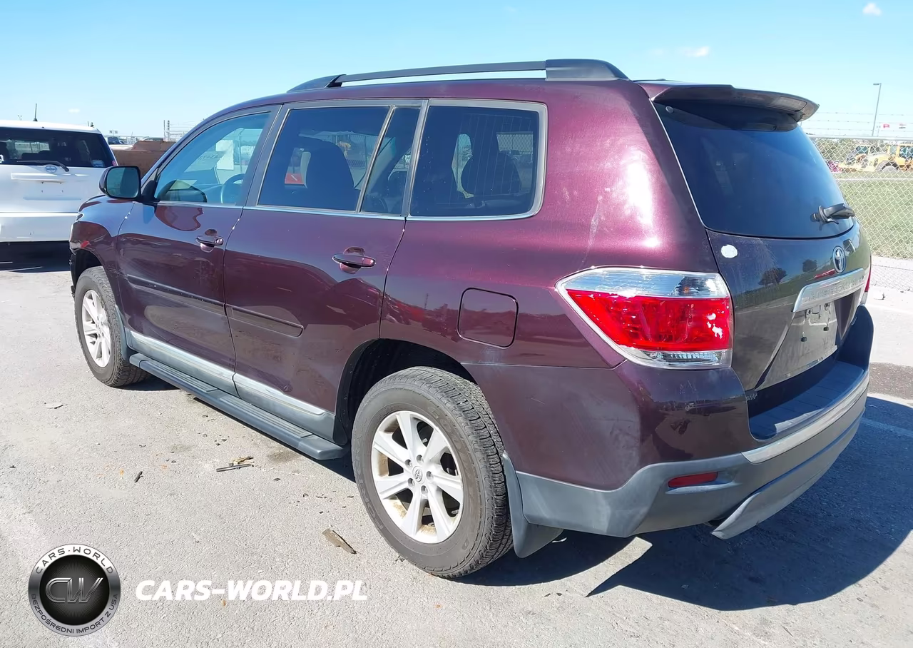 2011 Toyota Highlander Base V6 VIN:5TDBK3EHXBS067160 - 3