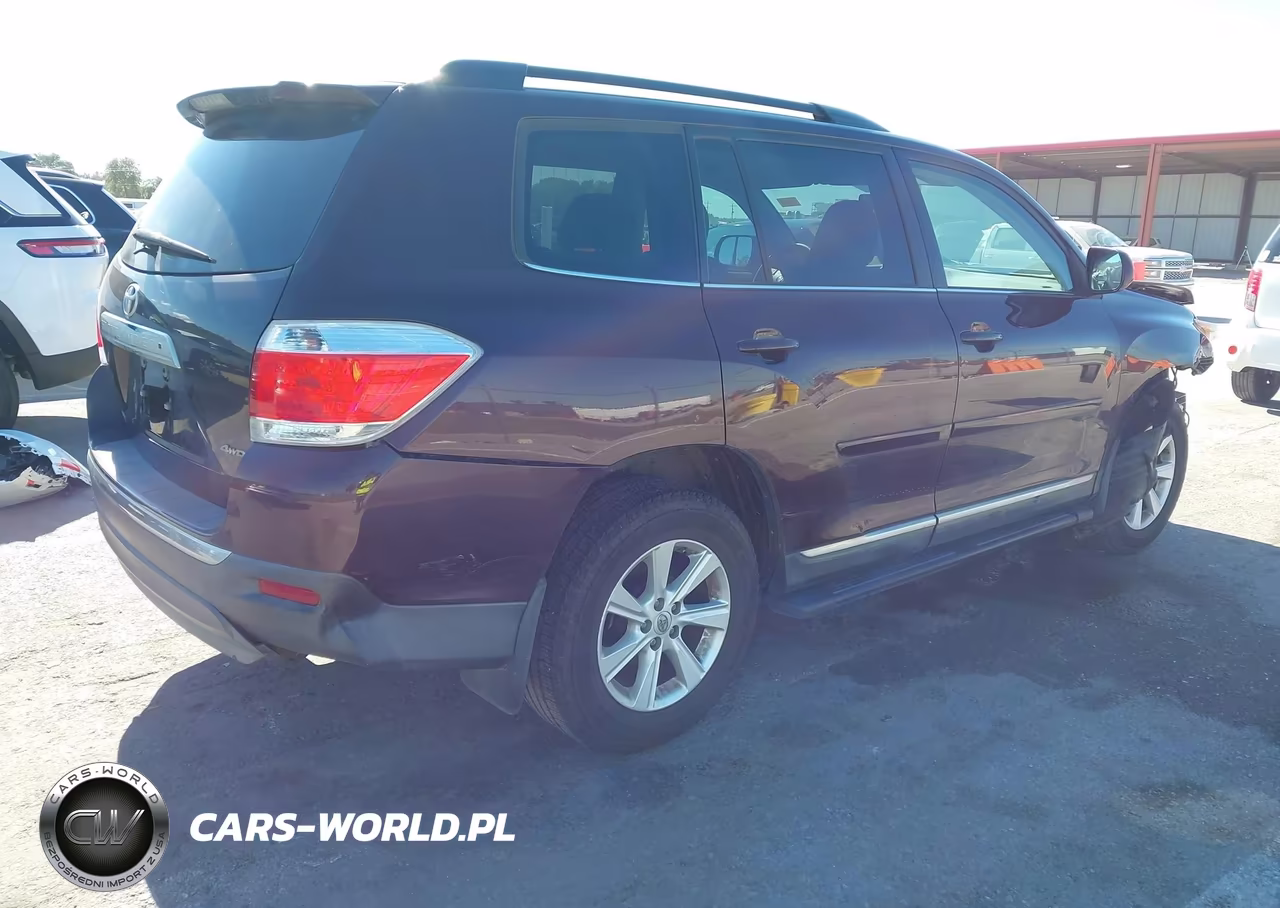 2011 Toyota Highlander Base V6 VIN:5TDBK3EHXBS067160 - 4