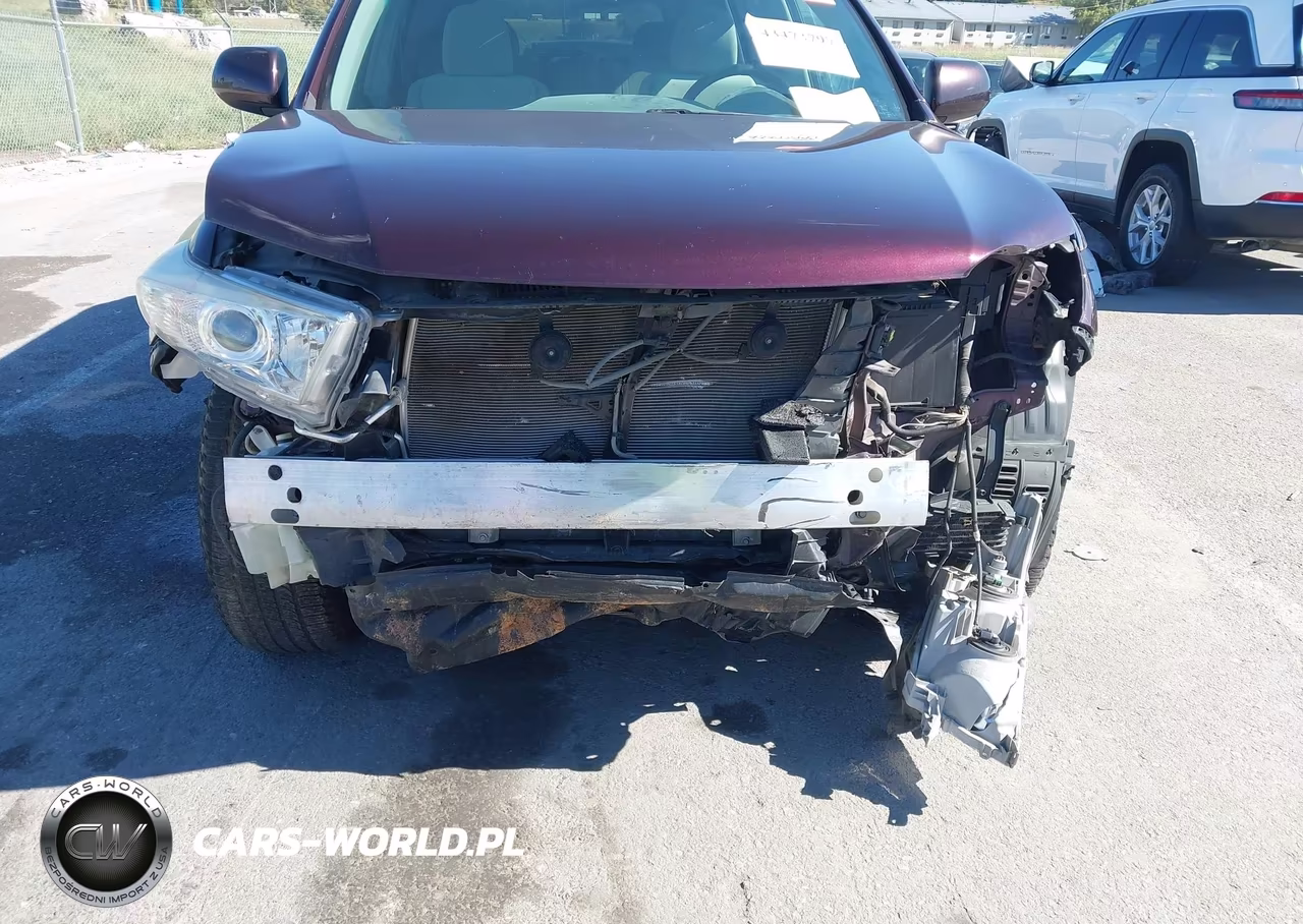 2011 Toyota Highlander Base V6 VIN:5TDBK3EHXBS067160 - 6