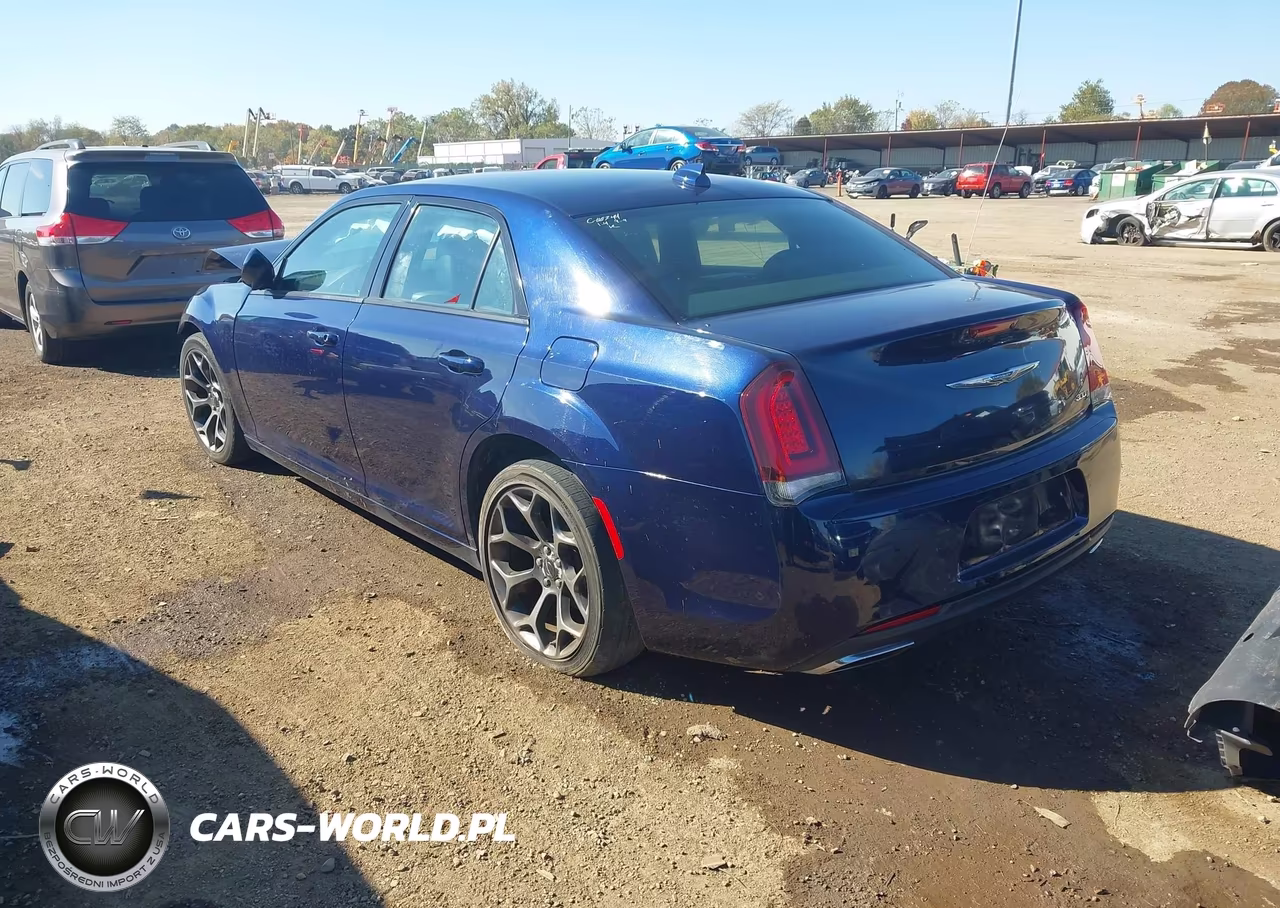 2015 Chrysler 300 300S VIN:2C3CCABG5FH767047 - 3