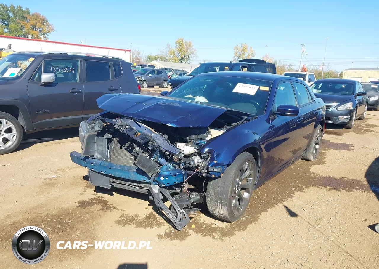 2015 Chrysler 300 300S VIN:2C3CCABG5FH767047 - 6