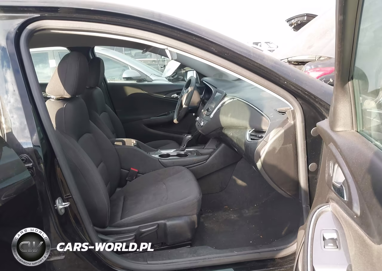 2018 Chevrolet Malibu Lt VIN:1G1ZD5ST9JF132973 - 5
