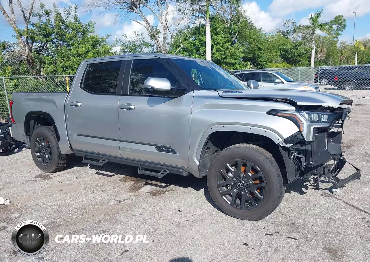 2025 Toyota Tundra Hybrid Platinum Hybrid Crewmax 5.5' Bed