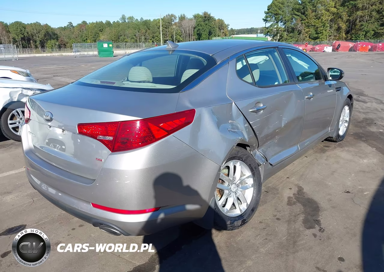 2013 Kia Optima Lx VIN:5XXGM4A7XDG239453 - 4