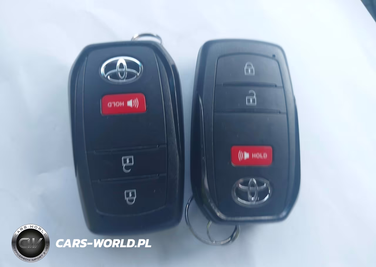 2025 Toyota Prius Plug-In Hybrid Xse VIN:JTDACACU9S3040420 - 11
