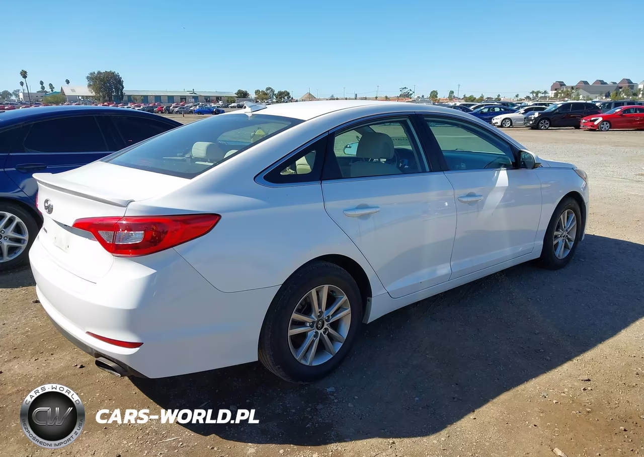 2017 Hyundai Sonata Se VIN:5NPE24AF8HH592966 - 4