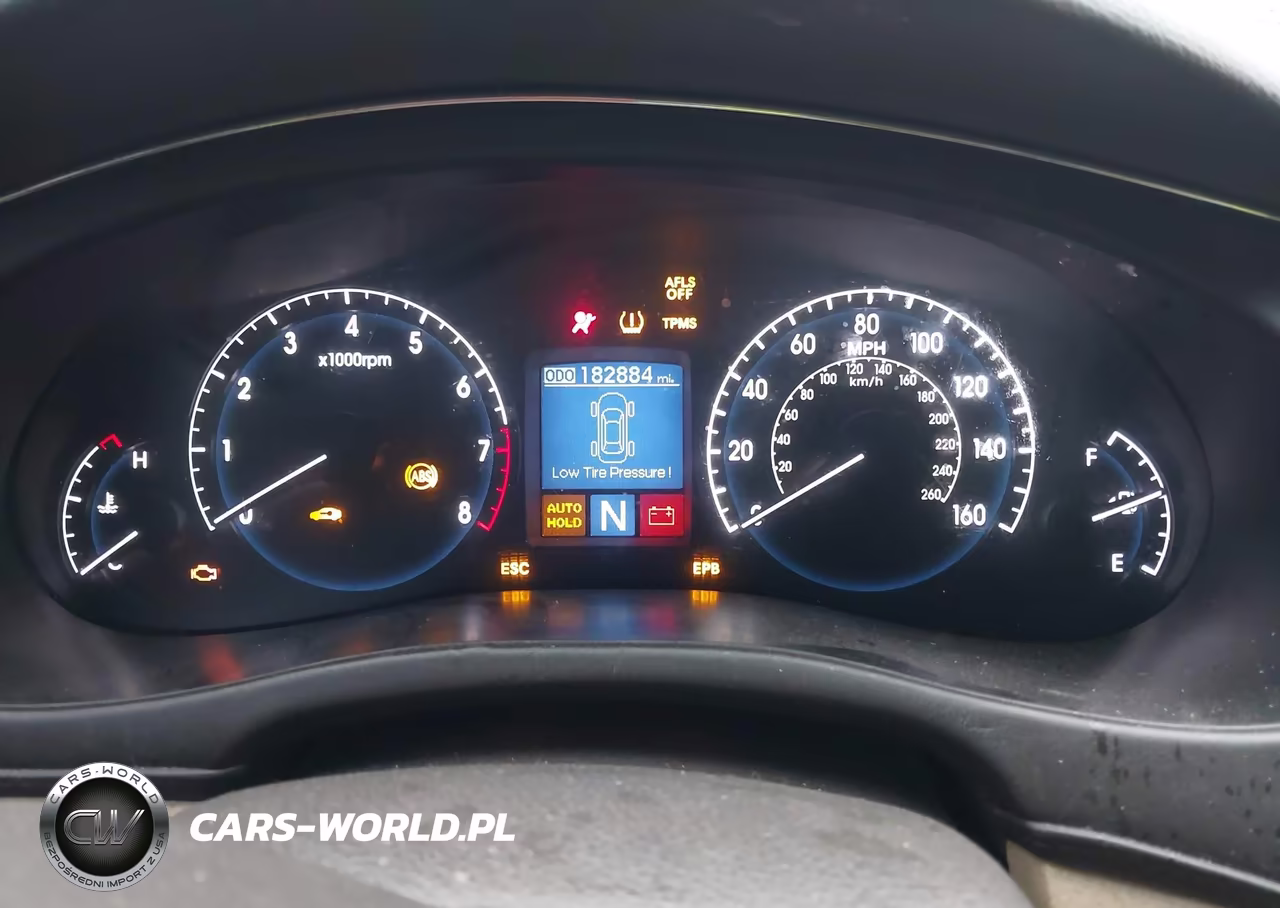 2011 Hyundai Genesis 4.6 VIN:KMHGC4DF5BU114384 - 7