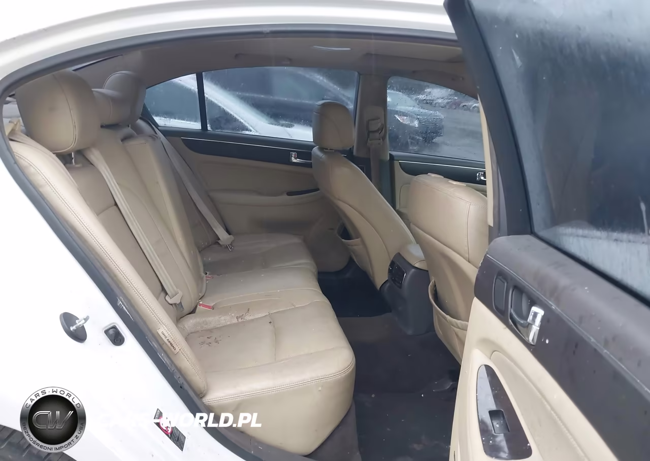 2011 Hyundai Genesis 4.6 VIN:KMHGC4DF5BU114384 - 8