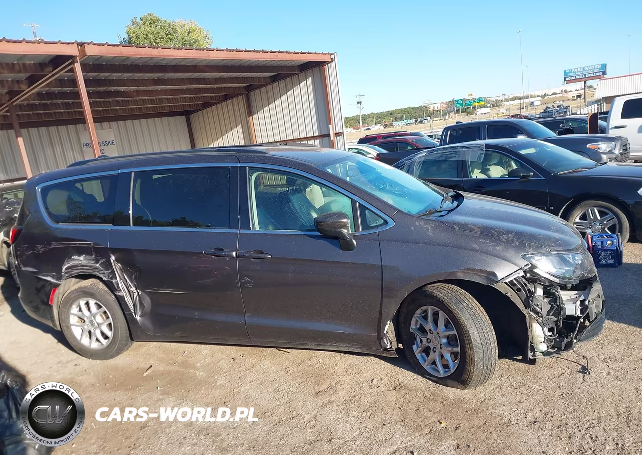 2020 Chrysler Voyager Lxi VIN:2C4RC1DG9LR265103 - 14