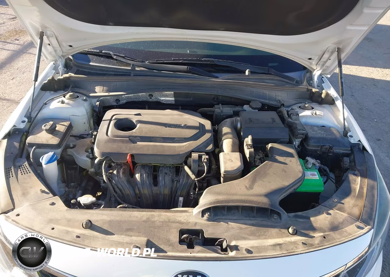 2017 Kia Optima Lx VIN:5XXGT4L31HG143651 - 10