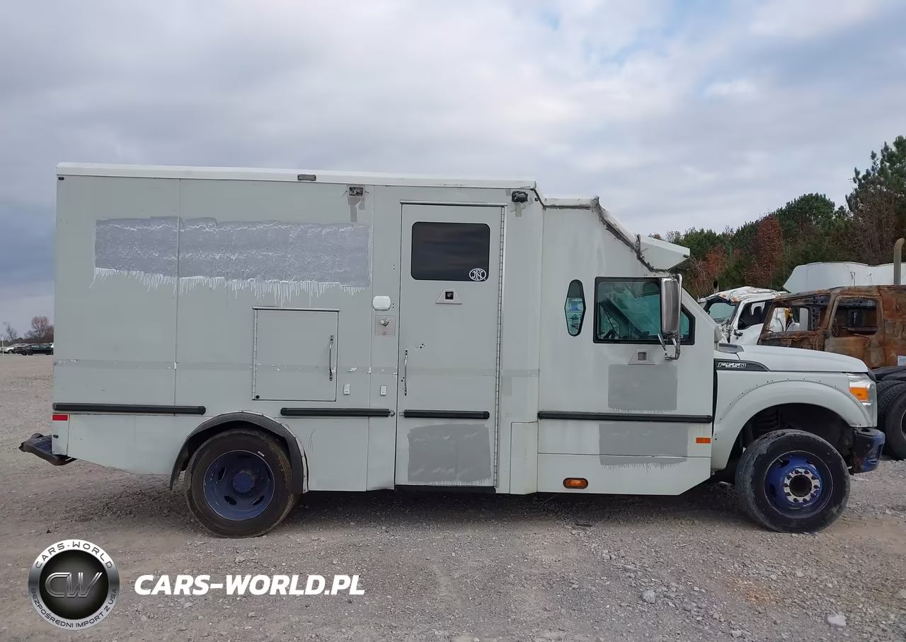 2015 Ford F-550 Chassis Xl VIN:1FDAF5GT9FEC17408 - 13