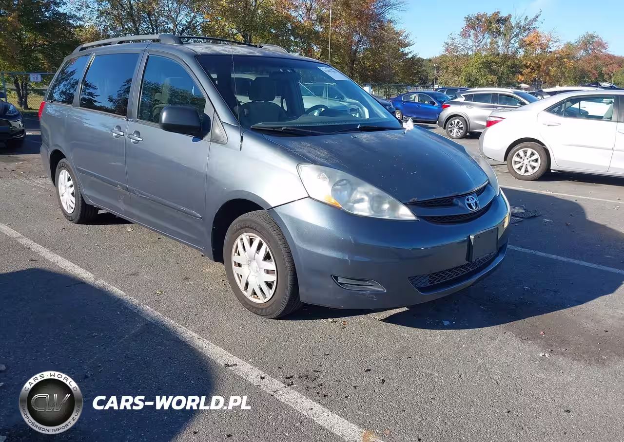 2010 Toyota Sienna Le