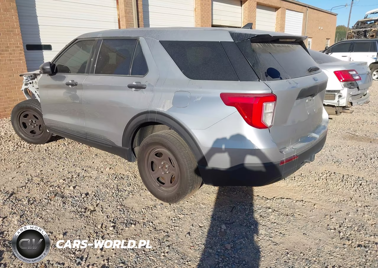 2023 Ford Police Interceptor Utility VIN:1FM5K8AB0PGB37340 - 3