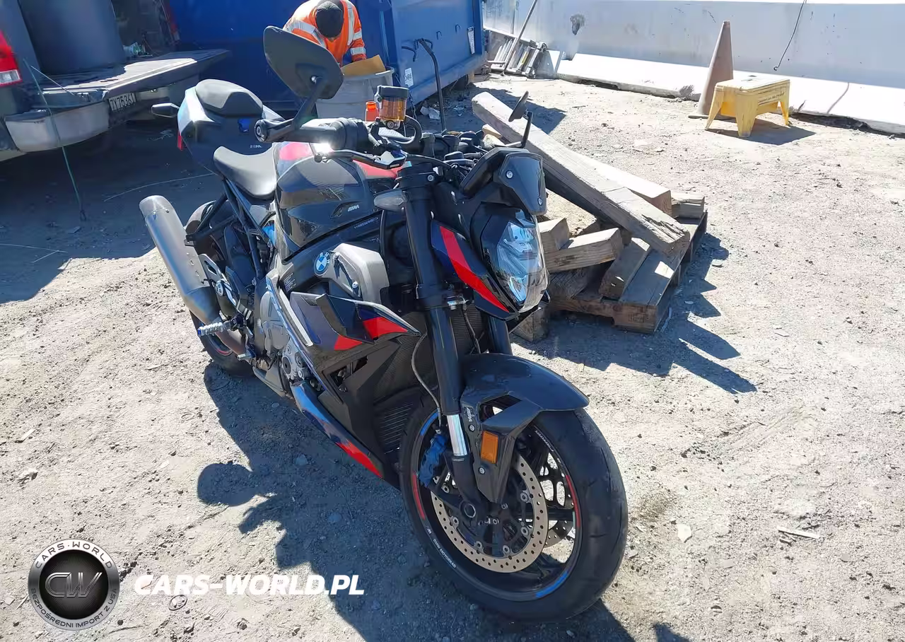 2023 BMW M 1000 R