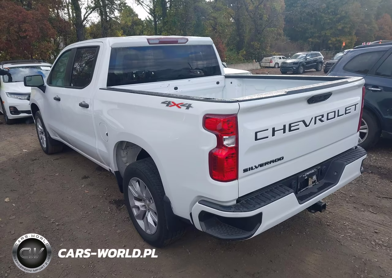 2022 Chevrolet Silverado 1500 4Wd Short Bed Custom VIN:3GCPDBEK8NG505229 - 3