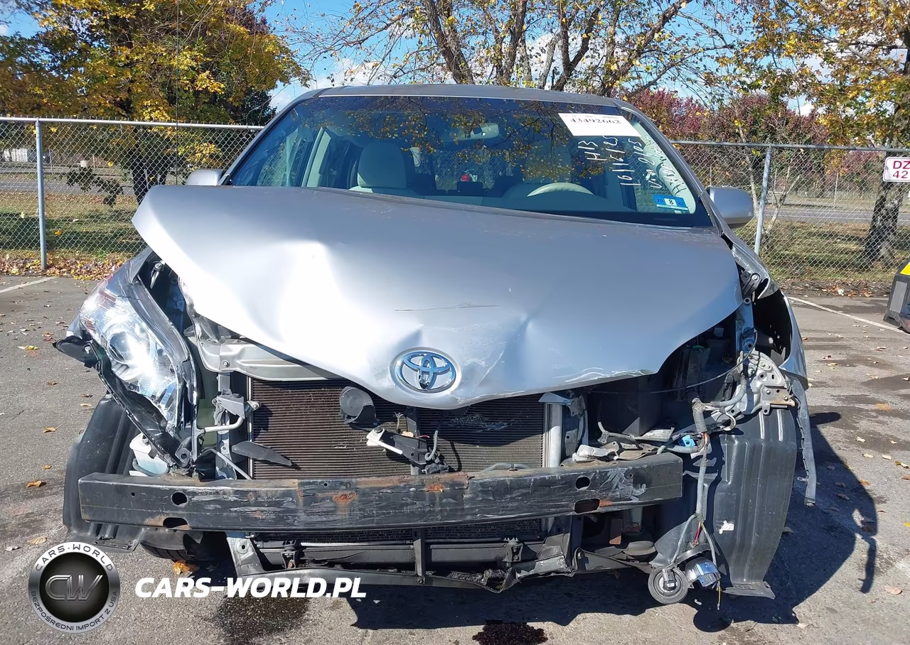2012 Toyota Sienna Le V6 8 Passenger VIN:5TDKK3DC8CS252105 - 12