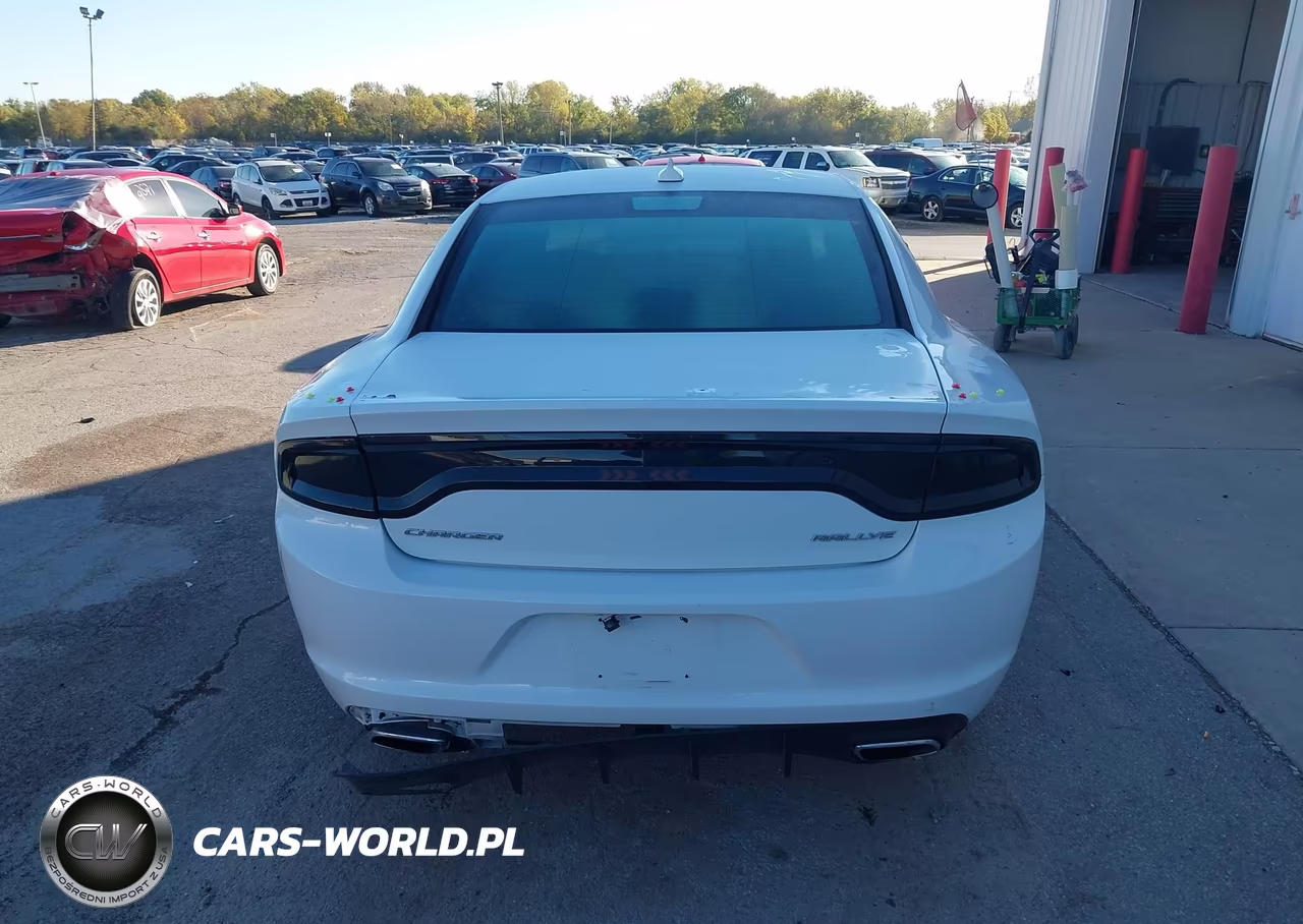2015 Dodge Charger Sxt VIN:2C3CDXHG6FH852311 - 16