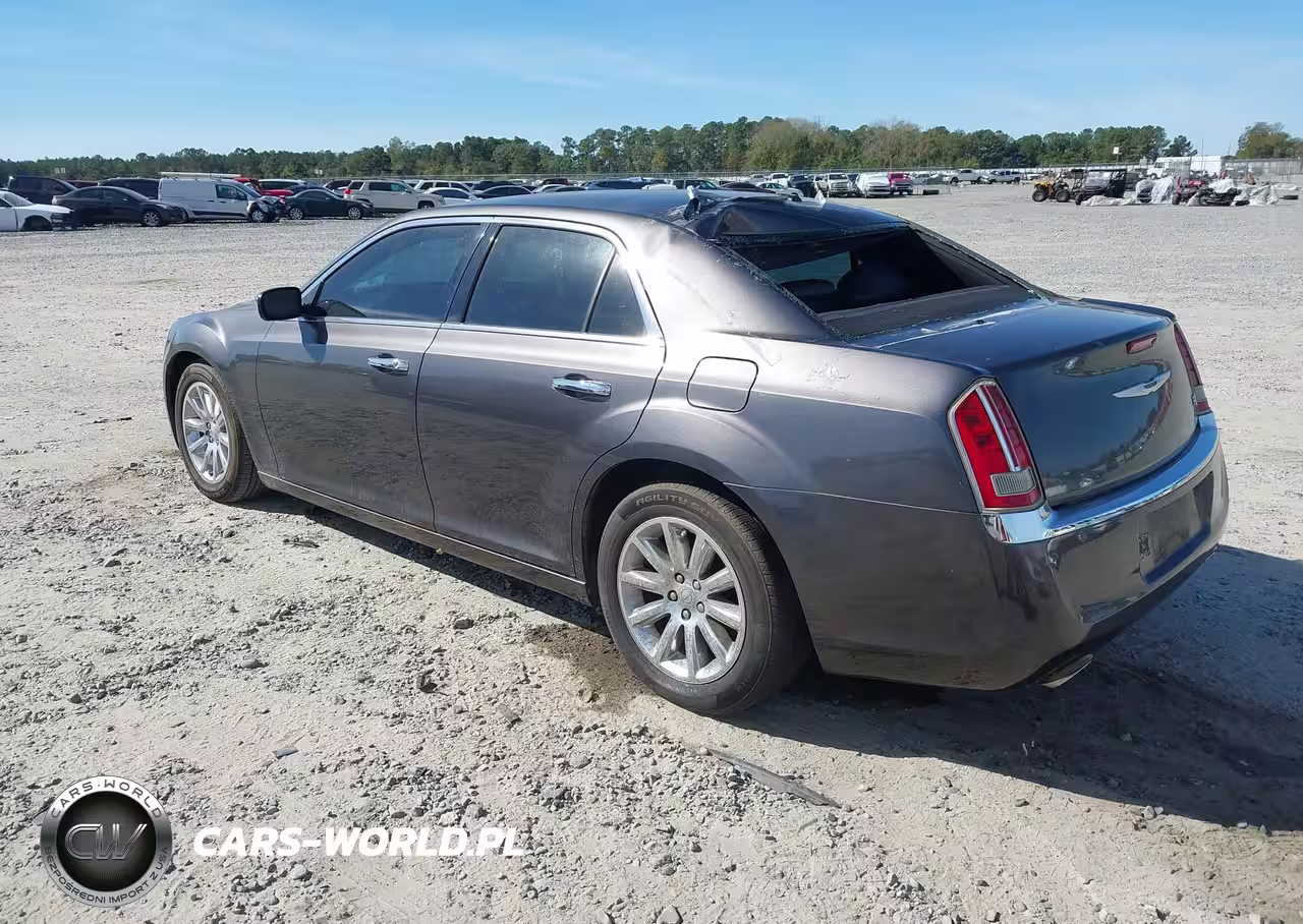 2014 Chrysler 300C VIN:2C3CCAET3EH117964 - 3