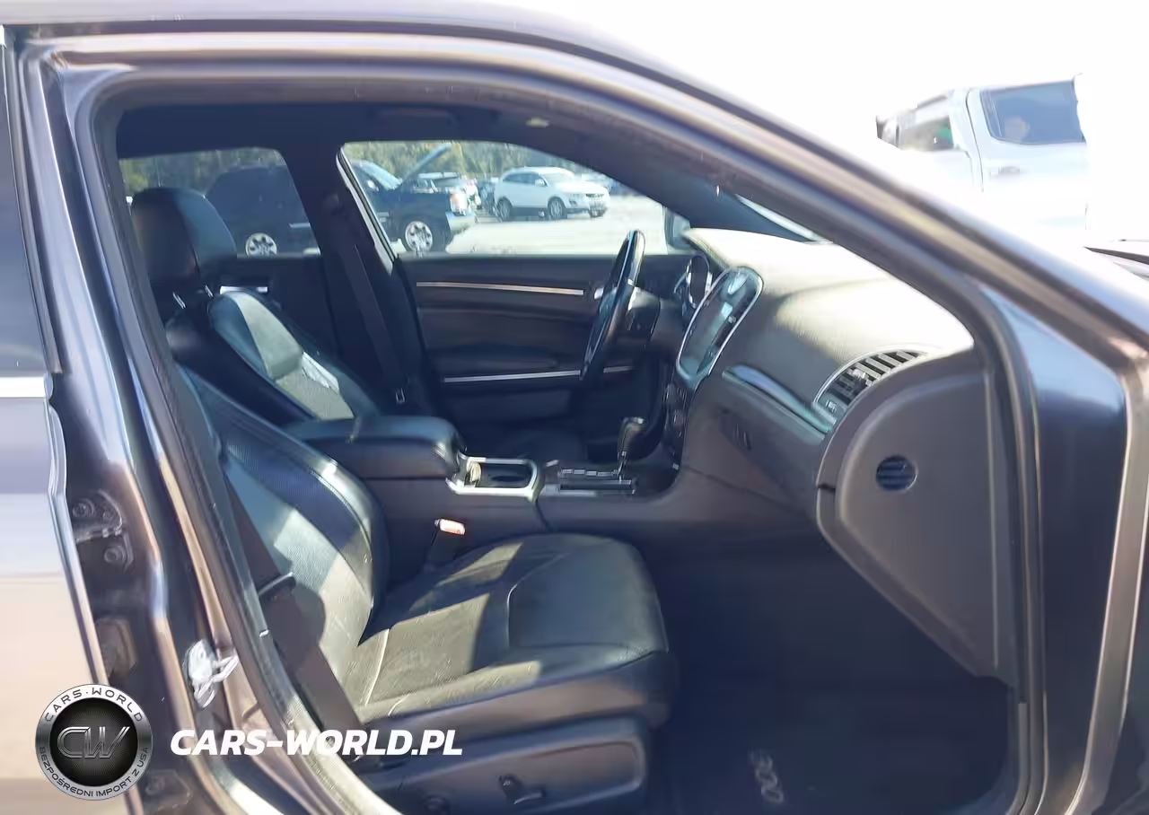 2014 Chrysler 300C VIN:2C3CCAET3EH117964 - 5
