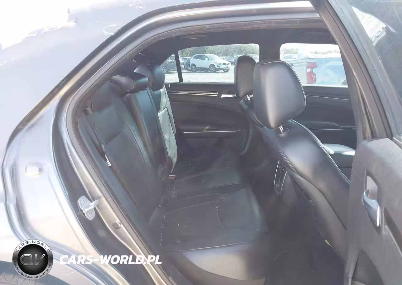 2014 Chrysler 300C VIN:2C3CCAET3EH117964 - 8