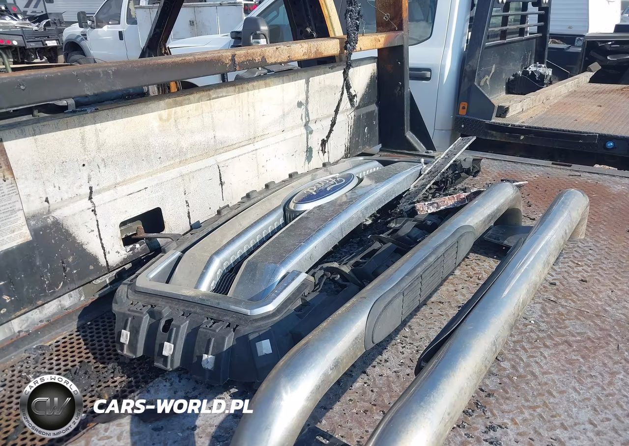2011 Ford F-550 Chassis Xlt VIN:1FDUF5GY1BEB78235 - 11