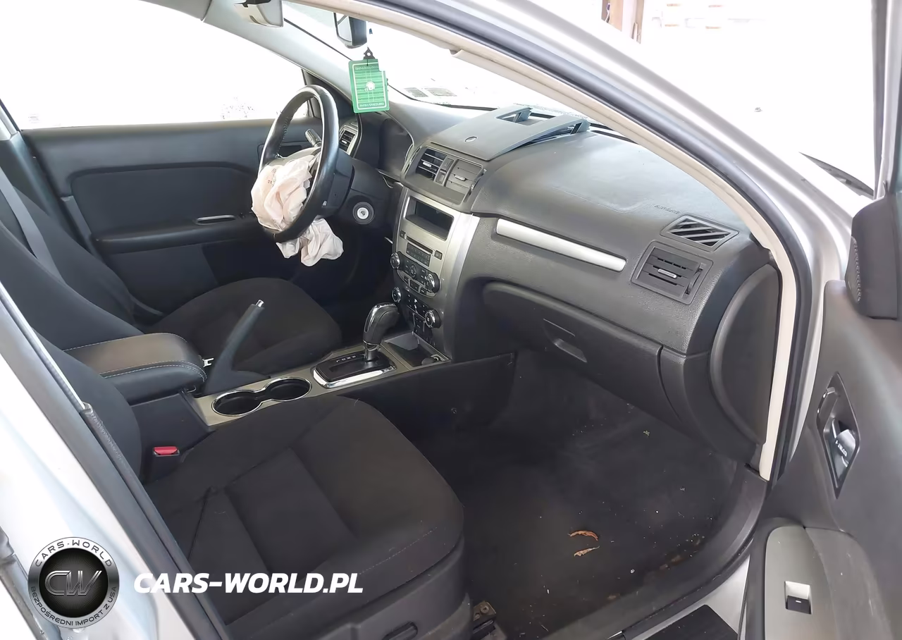 2010 Ford Fusion Hybrid VIN:3FADP0L36AR135638 - 5