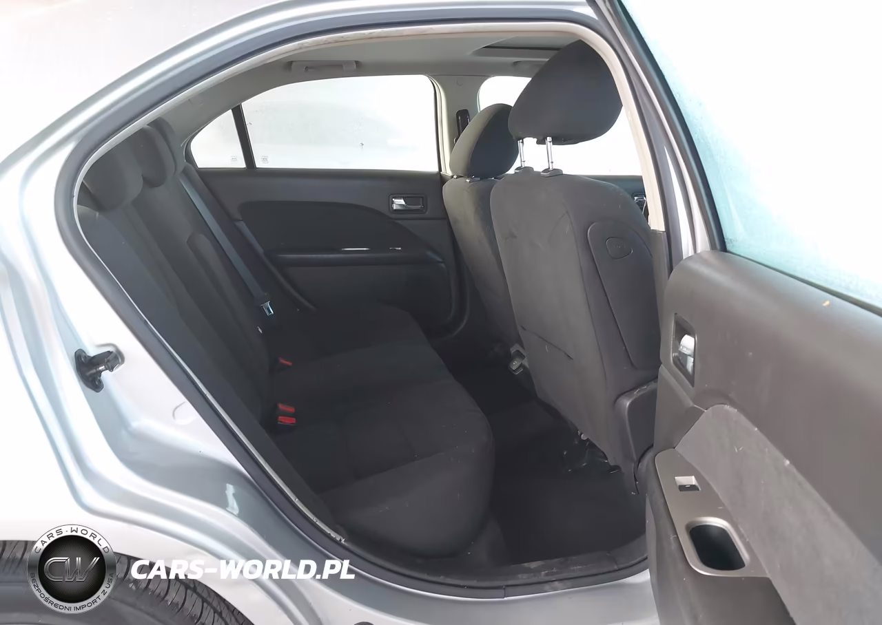 2010 Ford Fusion Hybrid VIN:3FADP0L36AR135638 - 8