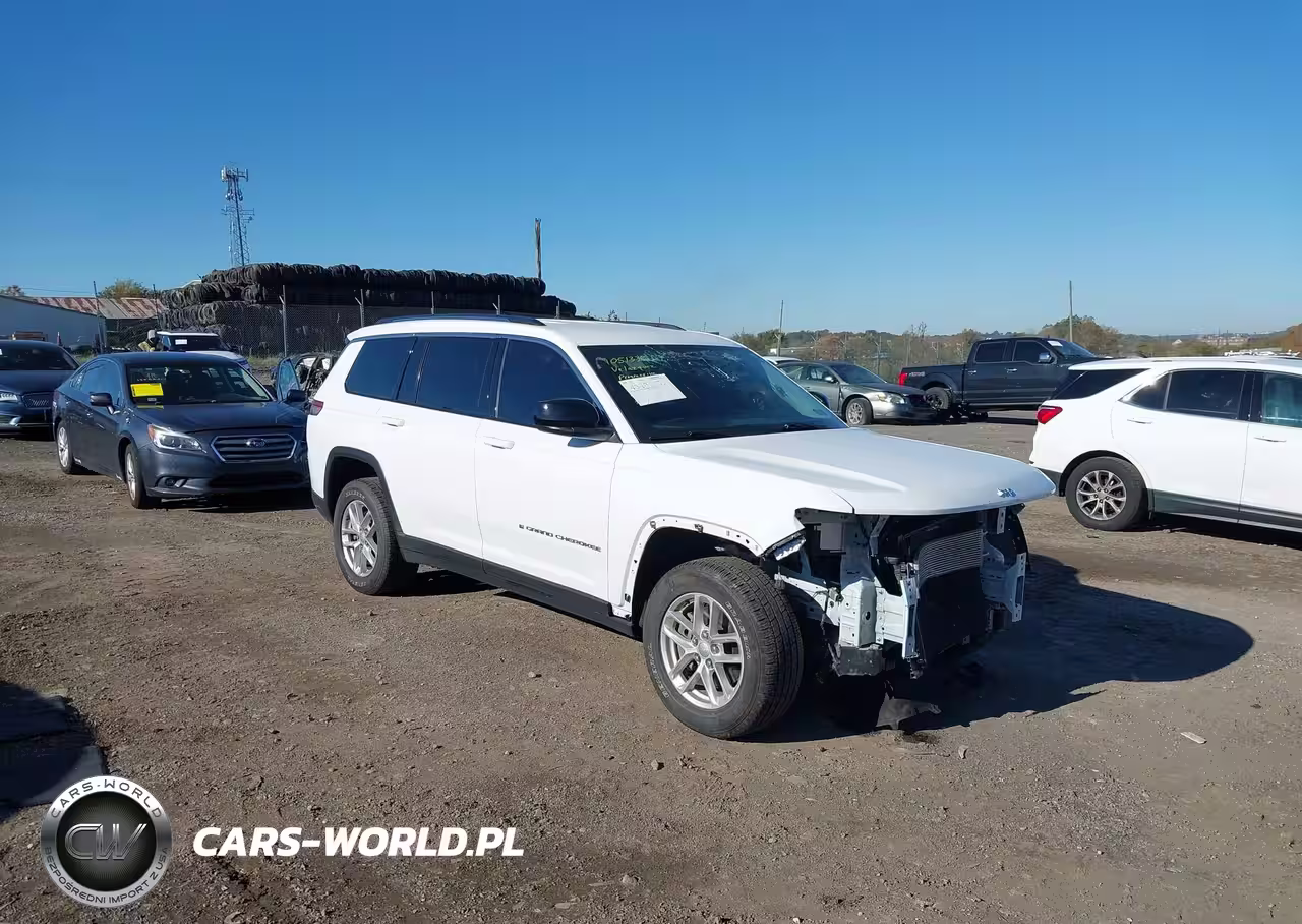 2022 Jeep Grand Cherokee L Laredo 4X4