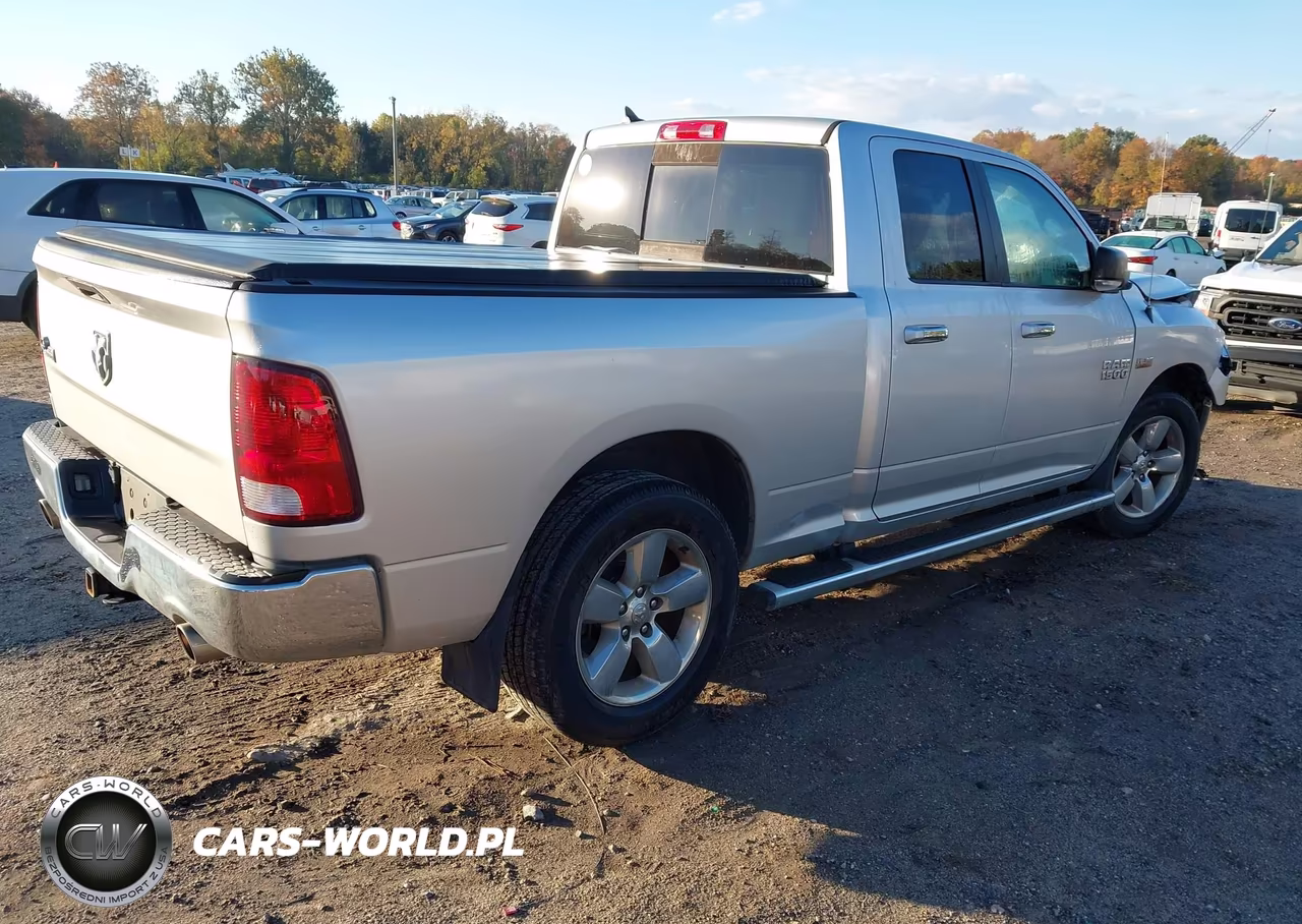 2015 Ram 1500 Big Horn VIN:1C6RR6GT6FS628715 - 4