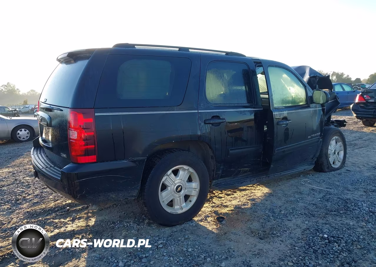 2009 Chevrolet Tahoe Ls VIN:1GNEC133X9R288067 - 4